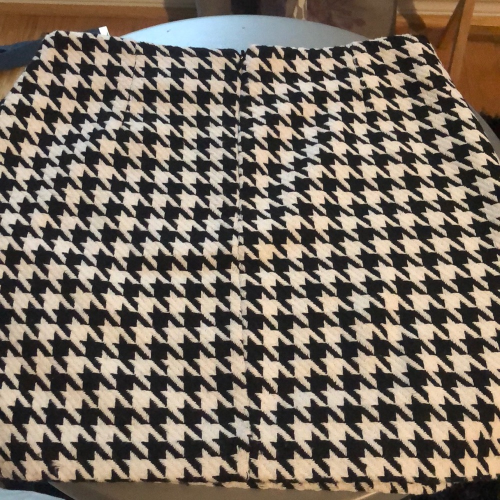 Forever 21 skirt - Picture 2 of 3
